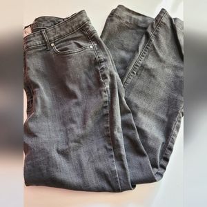 Baggy gray DC jeans
